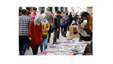 Booksellers in Al-Mutanabbi Street