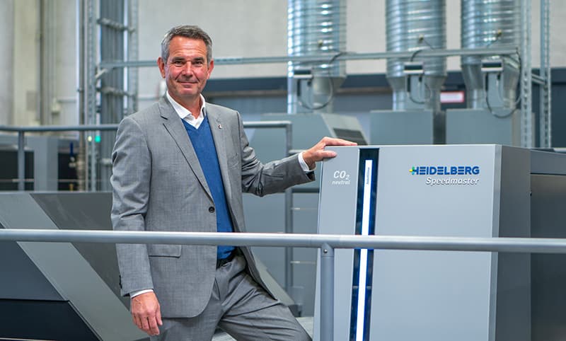 Roland Schöberl, Managing Director of Cardbox Packaging Holding GmbH, is expecting the new Speedmaster XL 106 high-performance system to significantly boost productivity.
