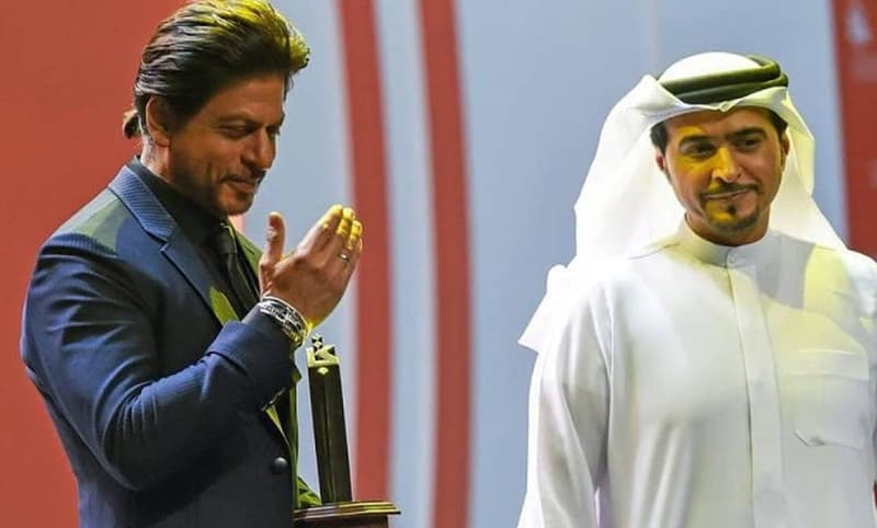 Shah Rukh Khan receive the International Icon of Cinema and Cultural Narrative Award 