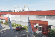 Royal De Vries